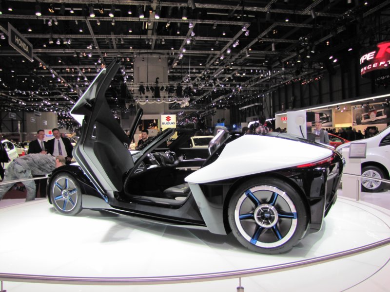 nissanbladeglider37.jpg