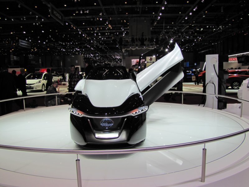 nissanbladeglider38.jpg