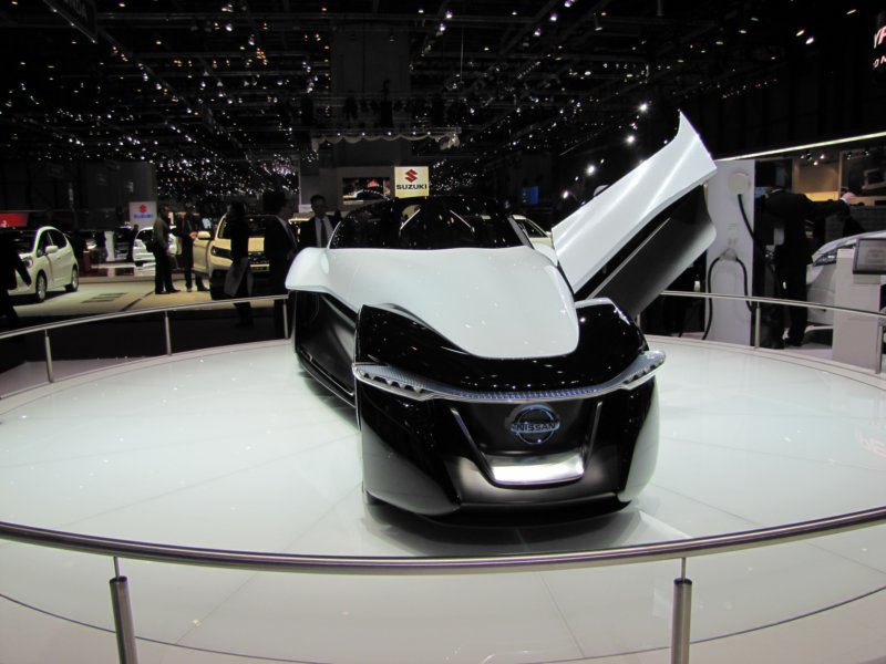 nissanbladeglider45.jpg