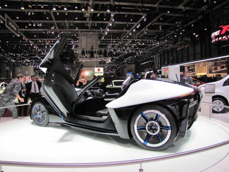 nissanbladeglider50.jpg