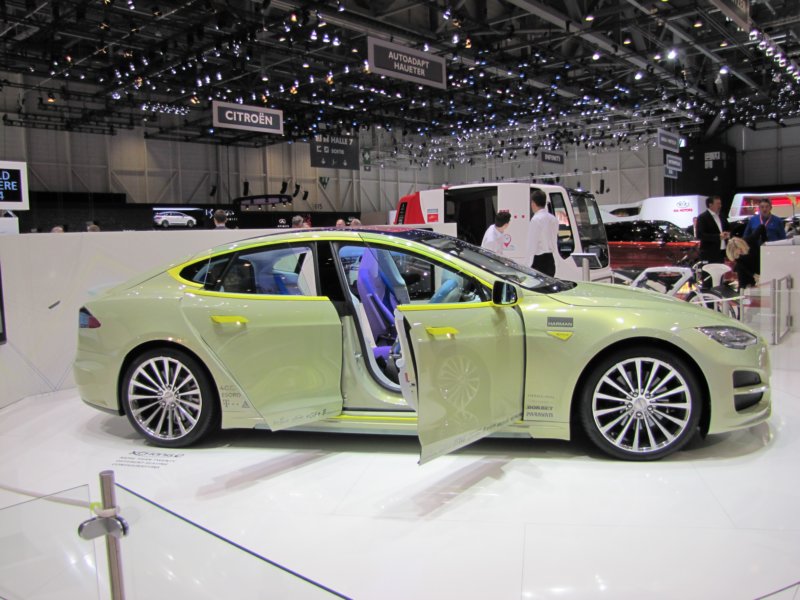 rinspeedxchange25.jpg