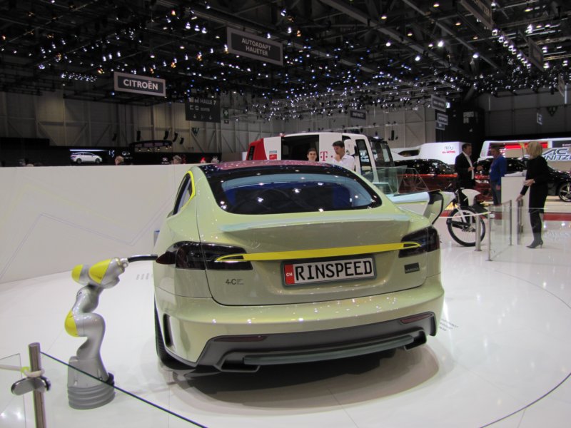 rinspeedxchange38.jpg