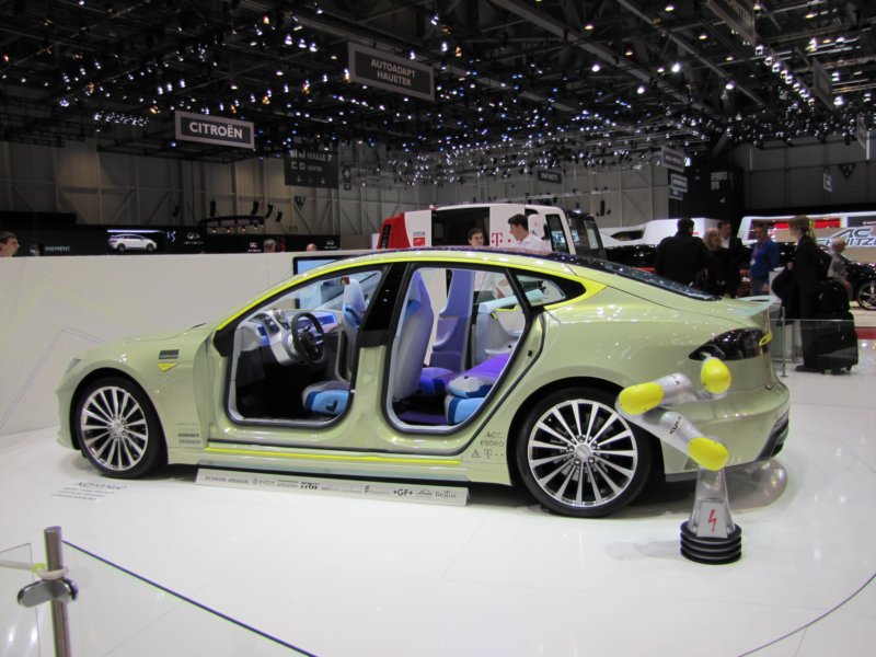 rinspeedxchange60.jpg