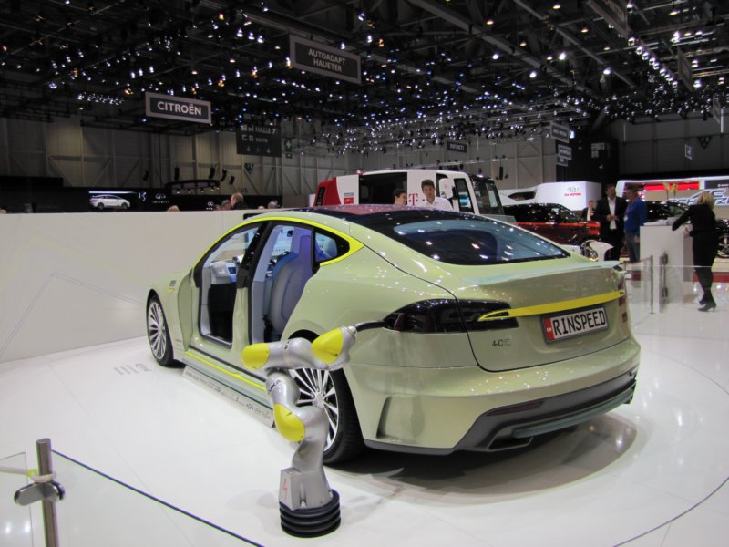 rinspeedxchange72.jpg