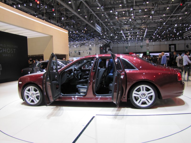 rollsroyceghostseriesii18.jpg