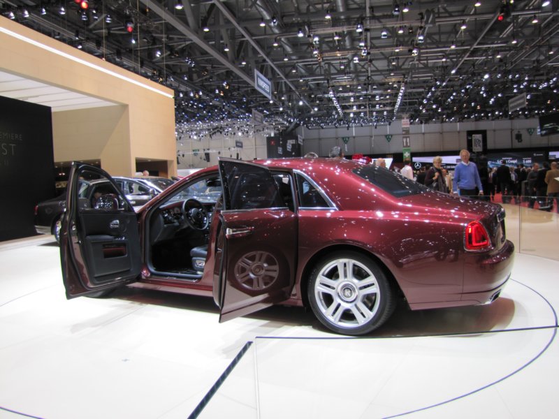 rollsroyceghostseriesii28.jpg