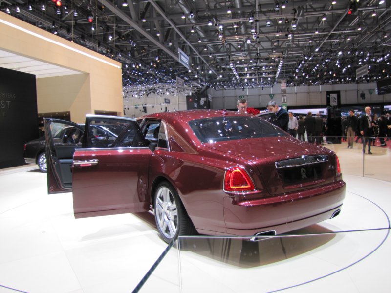 rollsroyceghostseriesii4.jpg
