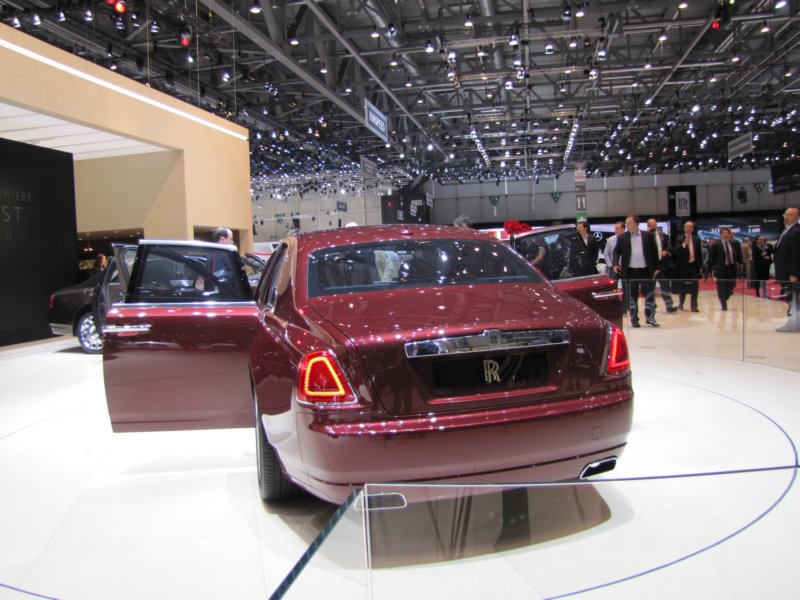 rollsroyceghostseriesii8.jpg