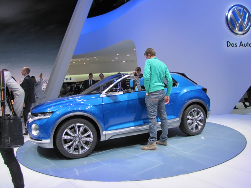 volkswagentroc17.jpg