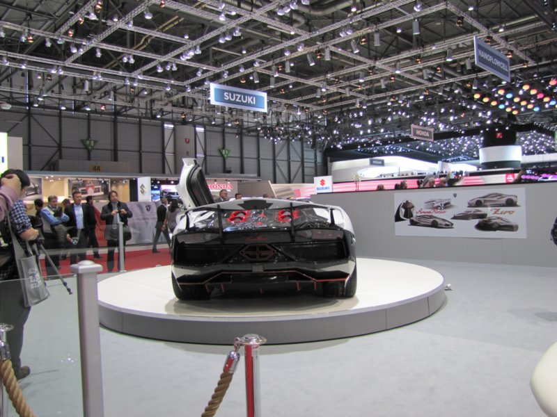 nimrodavantirossolamborghiniaventador10.jpg