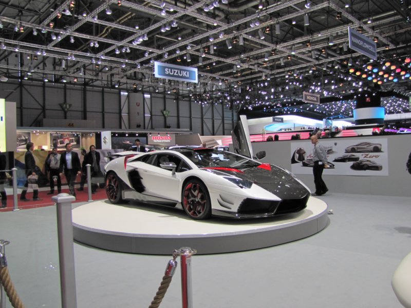 nimrodavantirossolamborghiniaventador22.jpg