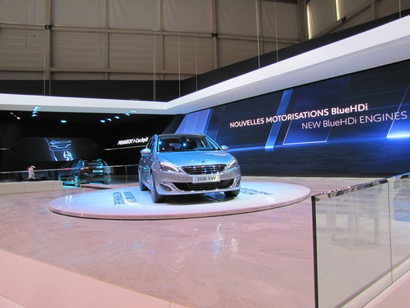 peugeot308sw18.jpg