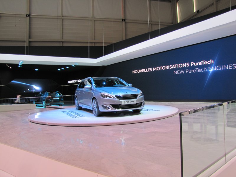 peugeot308sw23.jpg