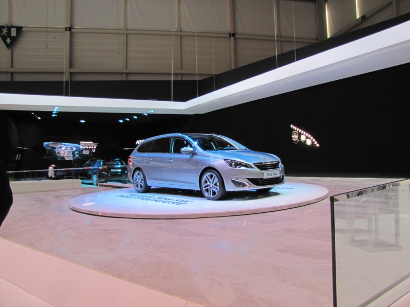 peugeot308sw3.jpg