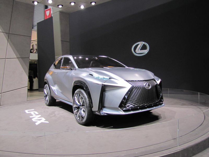 lexuslfnx42.jpg