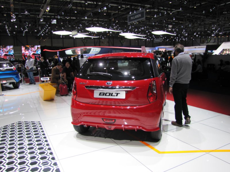 tatabolt3.jpg