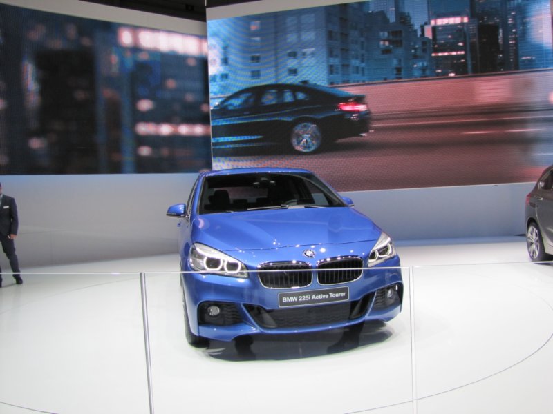 bmw225iactivetourer34.jpg