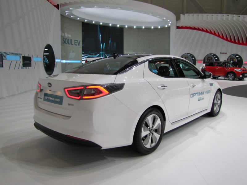 kiaoptimahybrid2.jpg