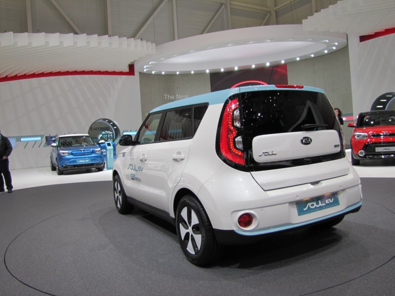 kiasoulev23.jpg