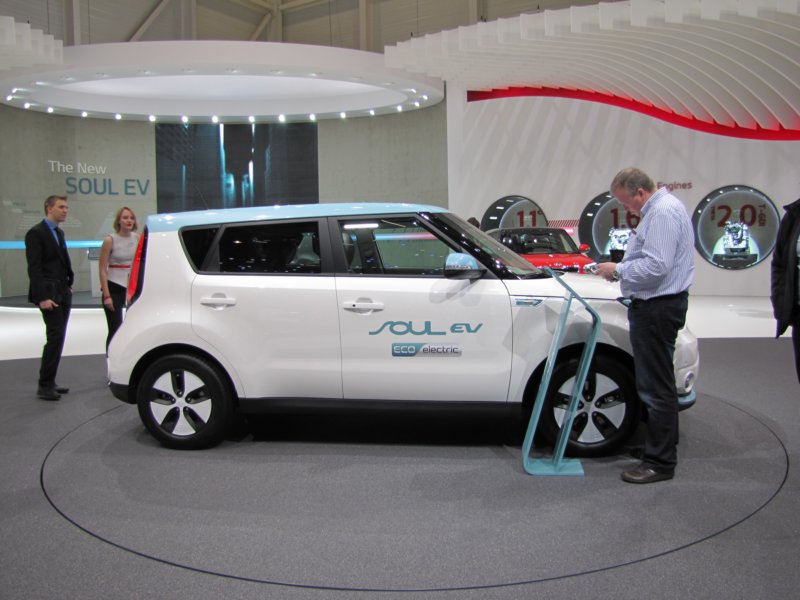 kiasoulev28.jpg
