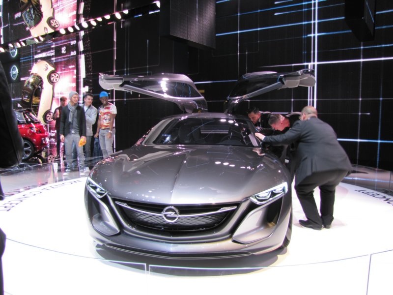 opelmonza8.jpg