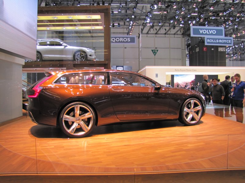 volvoconceptestate13.jpg