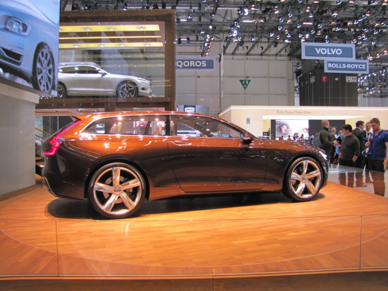volvoconceptestate15.jpg