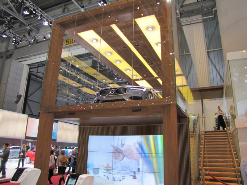 volvoconceptestate2.jpg
