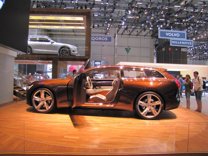 volvoconceptestate26.jpg