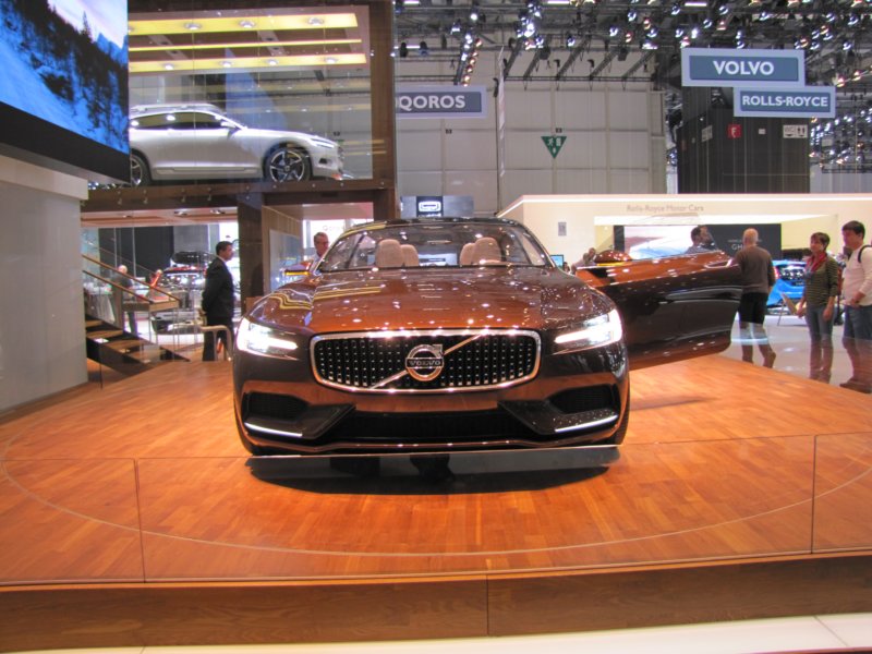 volvoconceptestate31.jpg
