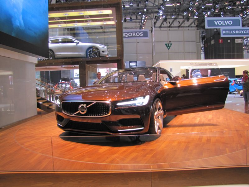 volvoconceptestate39.jpg