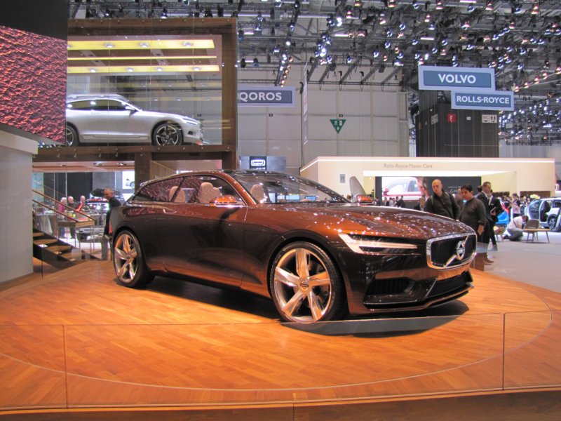 volvoconceptestate42.jpg