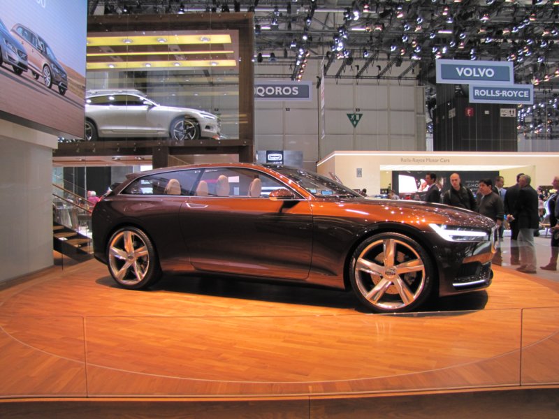 volvoconceptestate51.jpg