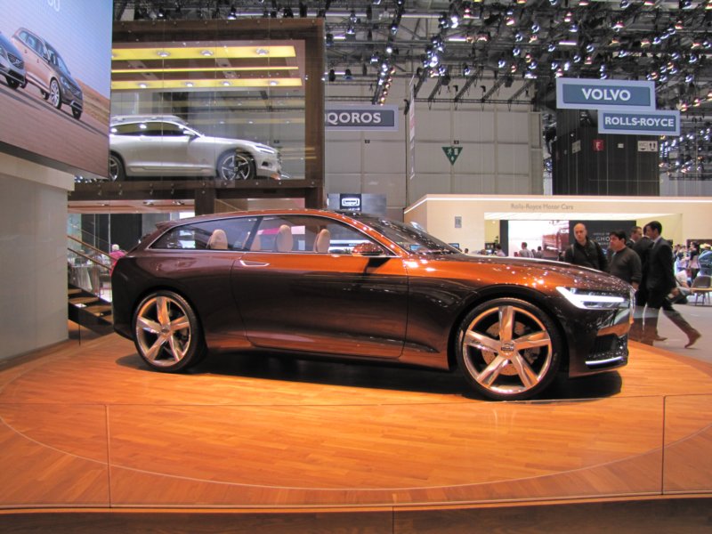 volvoconceptestate52.jpg