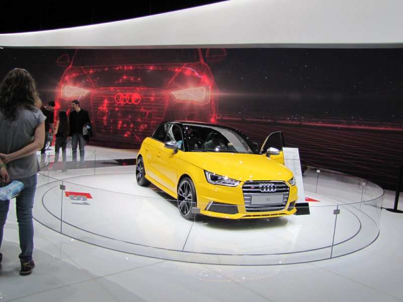audis1sportback32.jpg