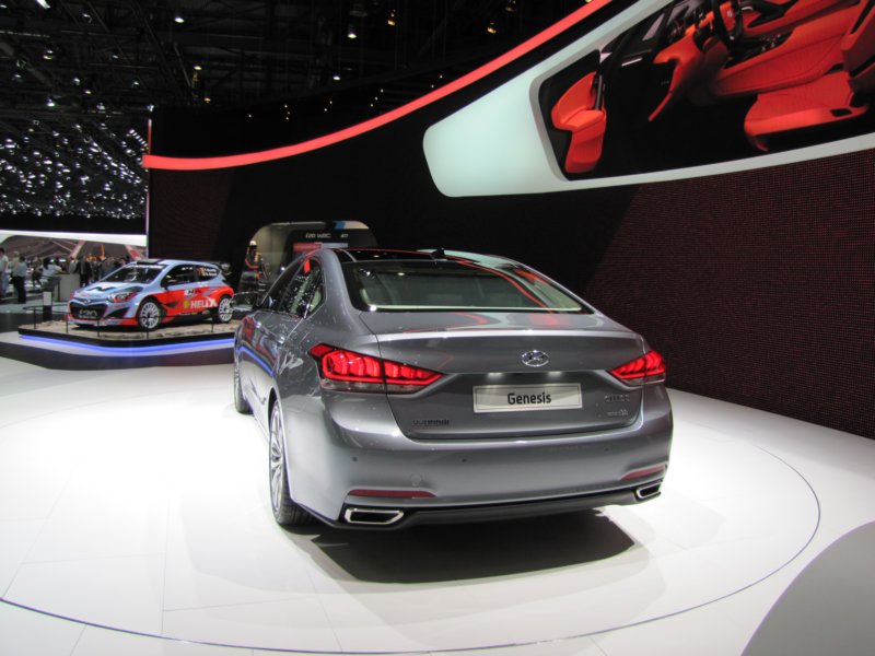 hyundaigenesis13.jpg