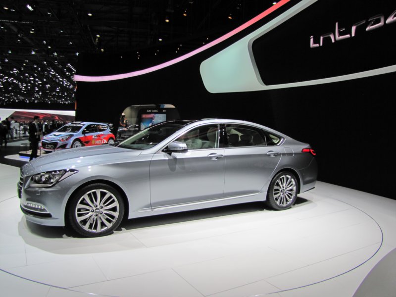 hyundaigenesis35.jpg