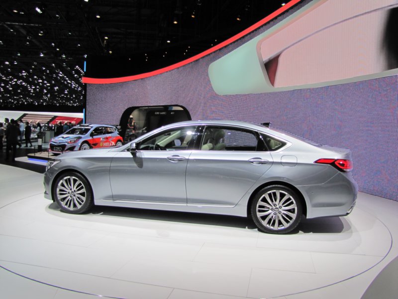 hyundaigenesis9.jpg