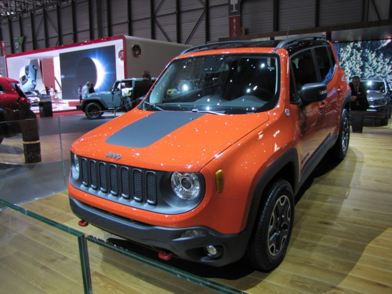 jeeprenegade101.jpg