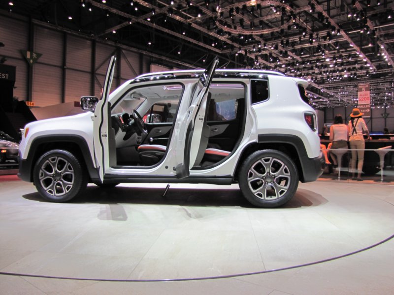 jeeprenegade32.jpg