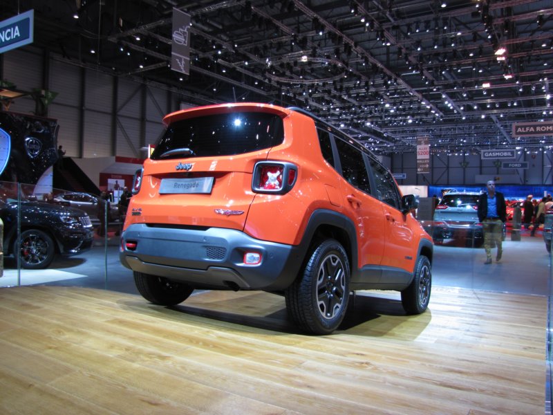 jeeprenegade83.jpg