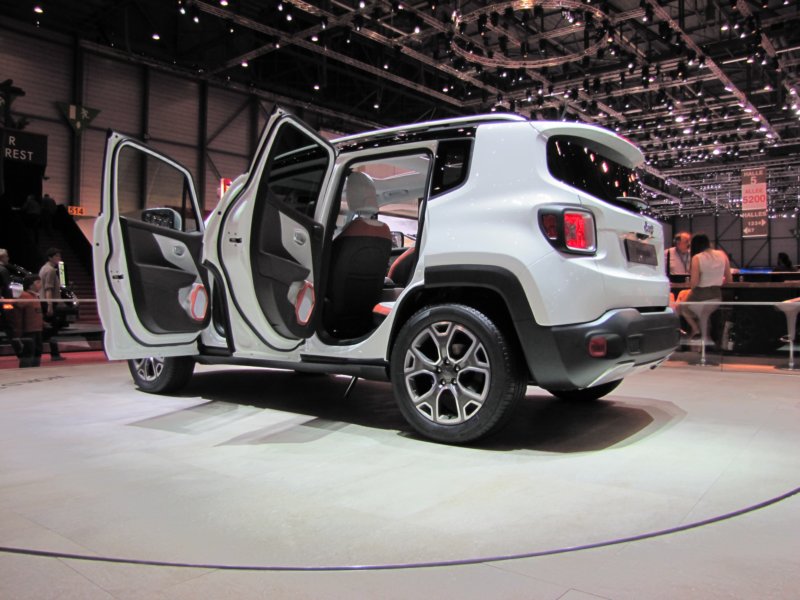 jeeprenegade85.jpg