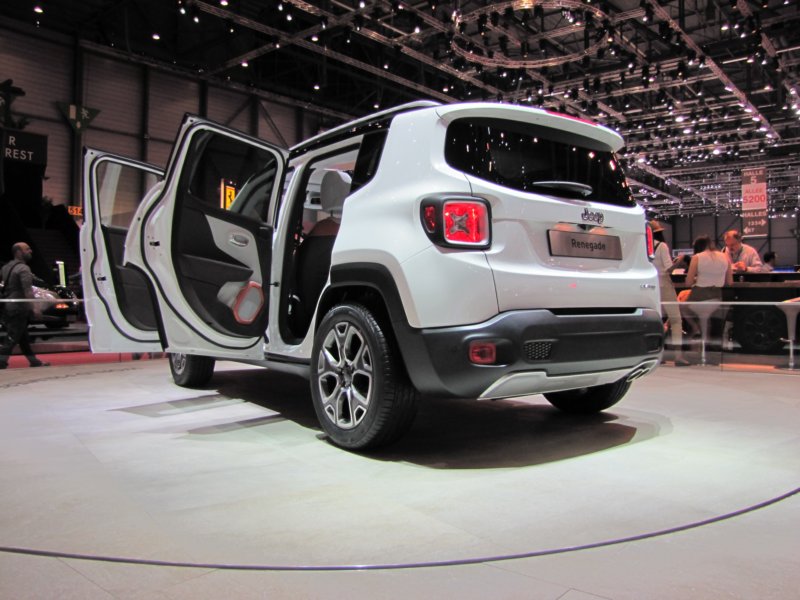 jeeprenegade88.jpg
