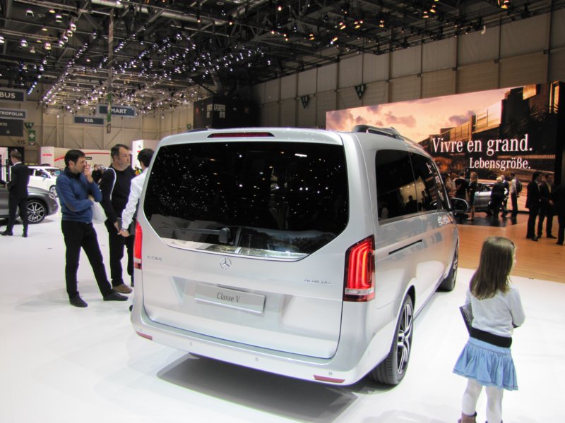 mercedesbenzv250bluetec10.jpg
