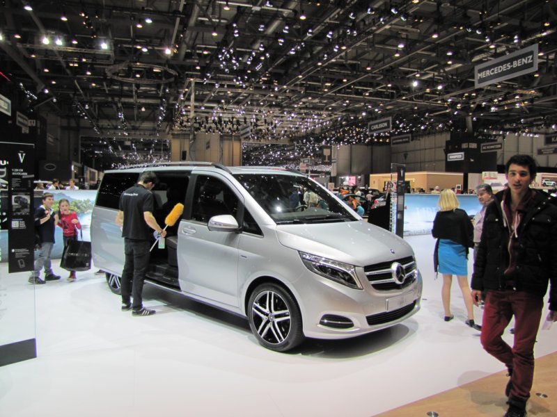 mercedesbenzv250bluetec2.jpg