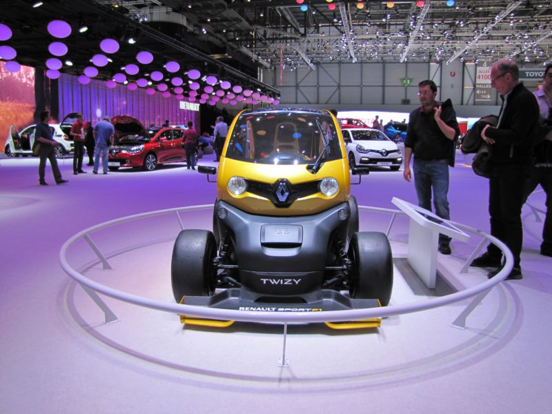 renaultsportf1twizy3.jpg