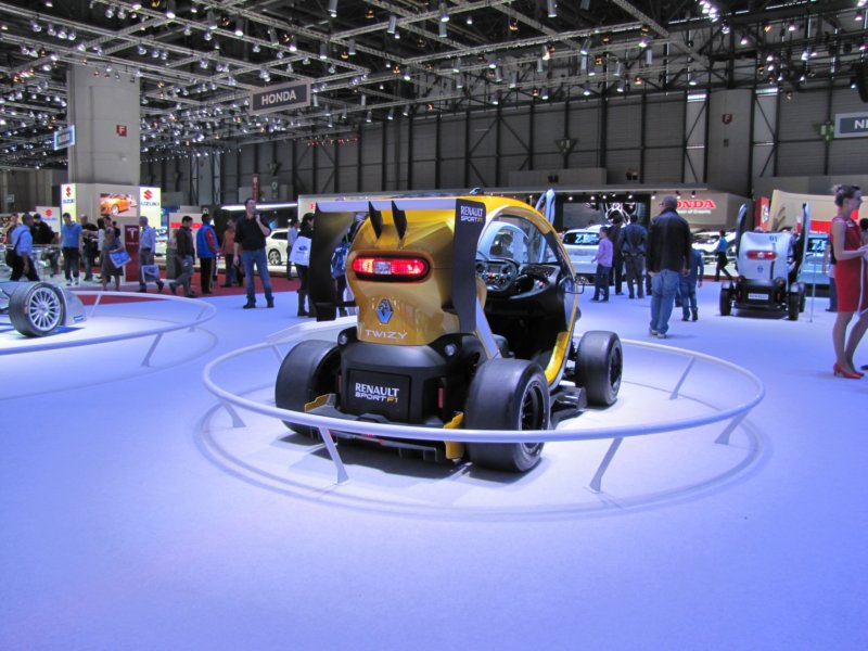 renaultsportf1twizy5.jpg