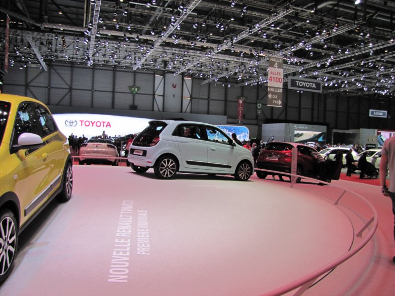 renaulttwingo30.jpg