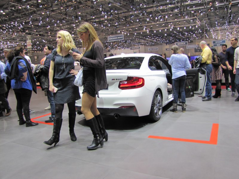 bmwm235i6.jpg