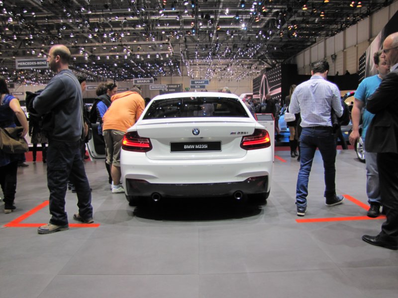 bmwm235i8.jpg